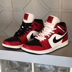 Red Jordan 1 Mid